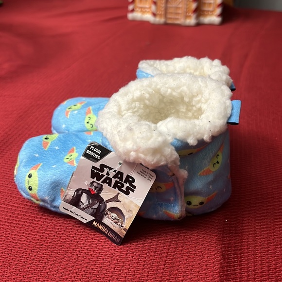 Baby Booties - Picture 3 of 12